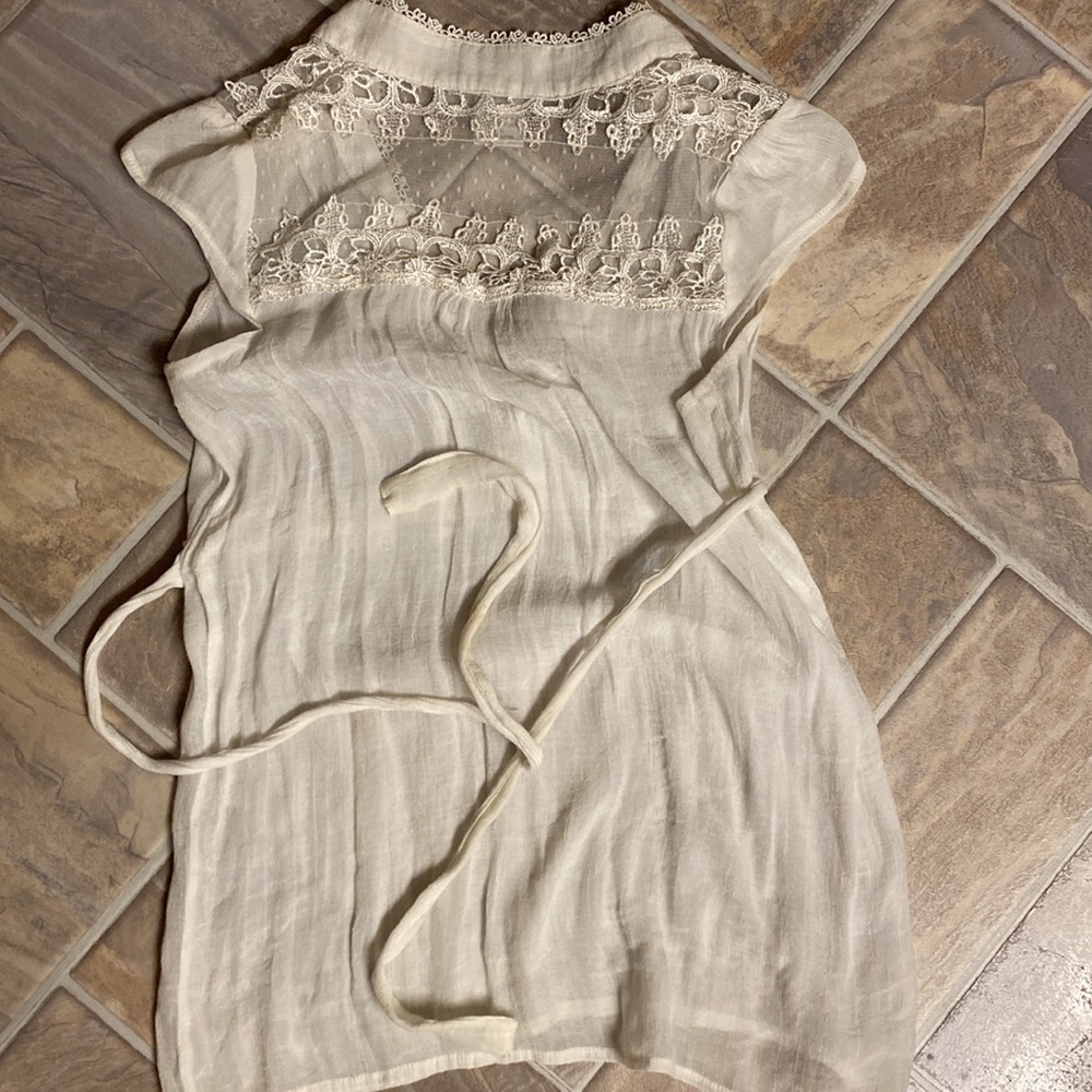 Light weight blouse - Picture 4 of 4